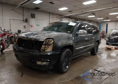 2007 Cadillac Escalade Esv Standard z USA, uszkodzony, nr VIN 1GYFK66867R404828